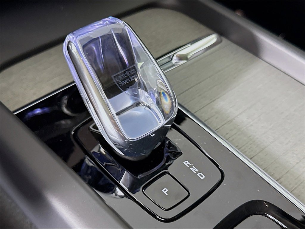 New 2026 Volvo V60 B5 Cross Country Ultra w/ Climate Package image 17