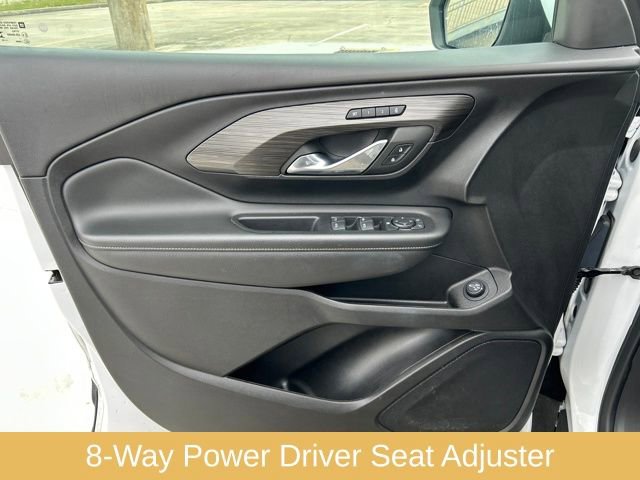 Used 2023 GMC Terrain SLT image 12