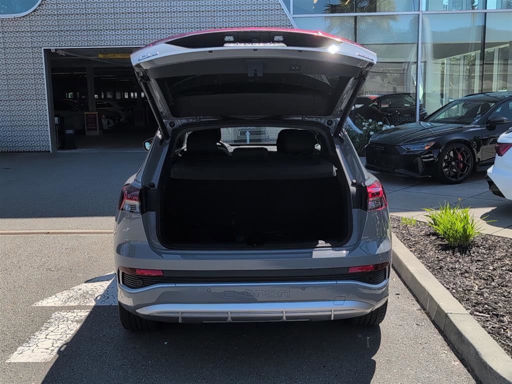 Used 2023 Audi Q4 e-tron Premium w/ Convenience Package AWD/4WD image 17