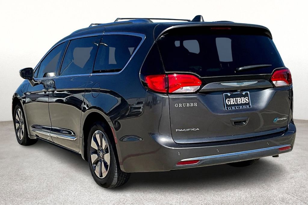 Used 2018 Chrysler Pacifica Limited image 2