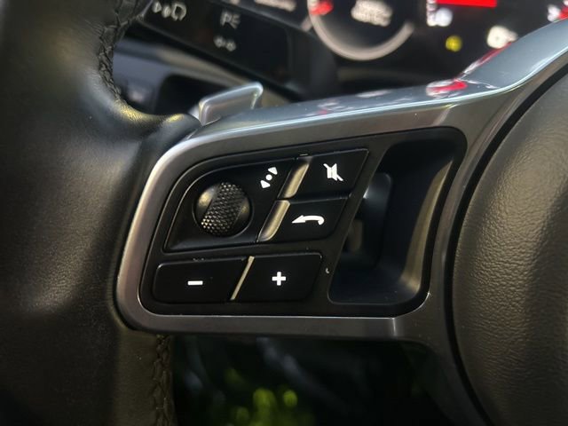 Used 2020 Porsche Cayenne image 24