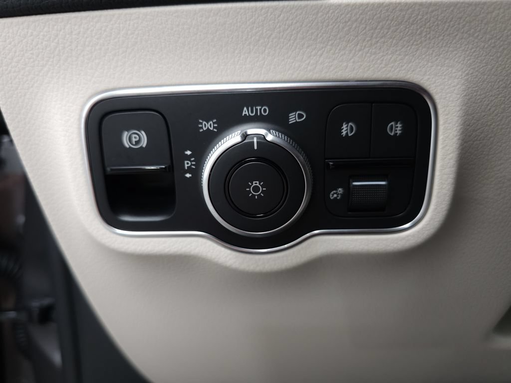 Certified 2026 Mercedes-Benz GLA 250 4MATIC image 9