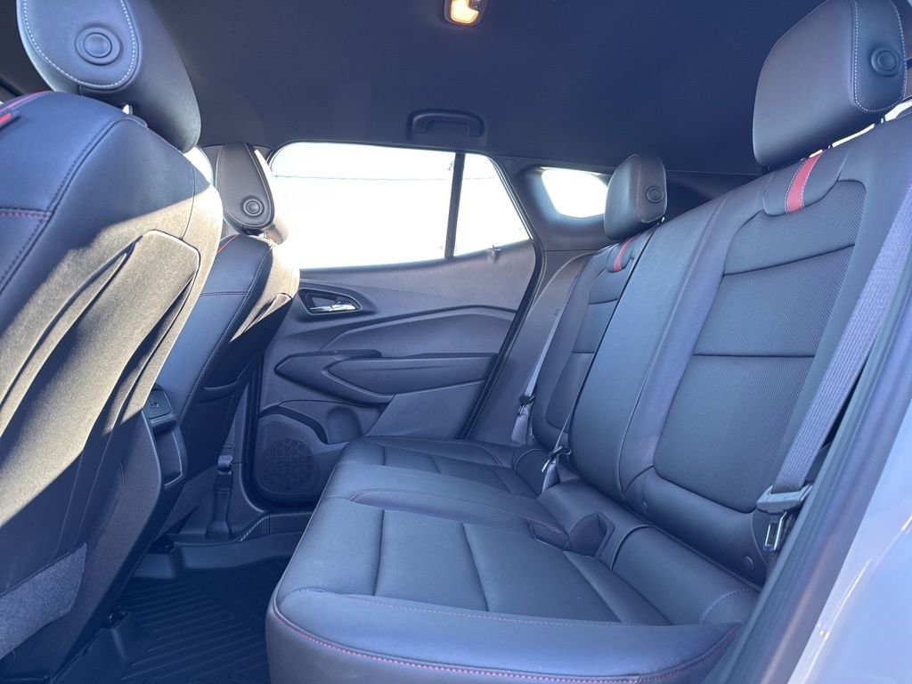 Used 2025 Chevrolet Trax RS w/ Driver Confidence Package image 17