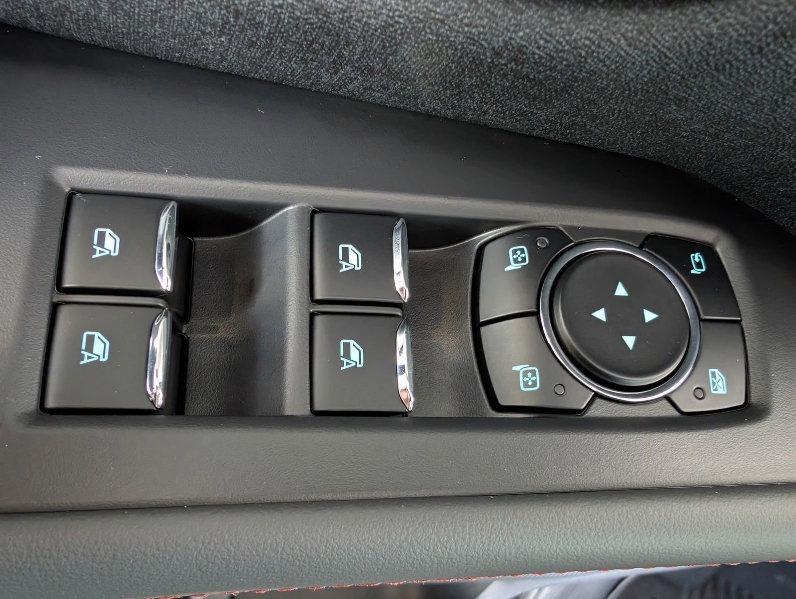 Used 2025 Ford Expedition Active image 9