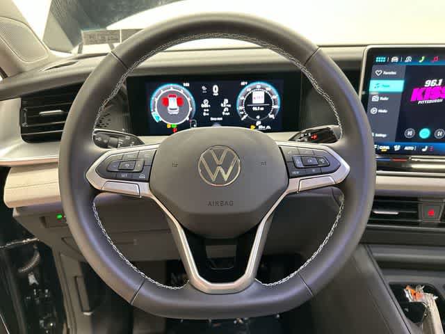 New 2026 Volkswagen Tiguan SE AWD/4WD image 8