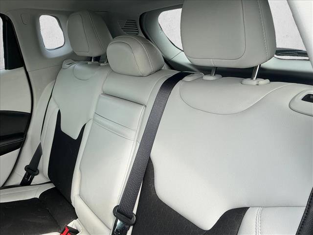 Used 2018 Jeep Compass Latitude w/ Cold Weather Group image 14