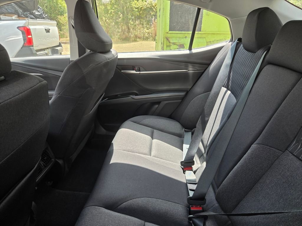Used 2025 Toyota Camry LE w/ Convenience Package FWD image 8
