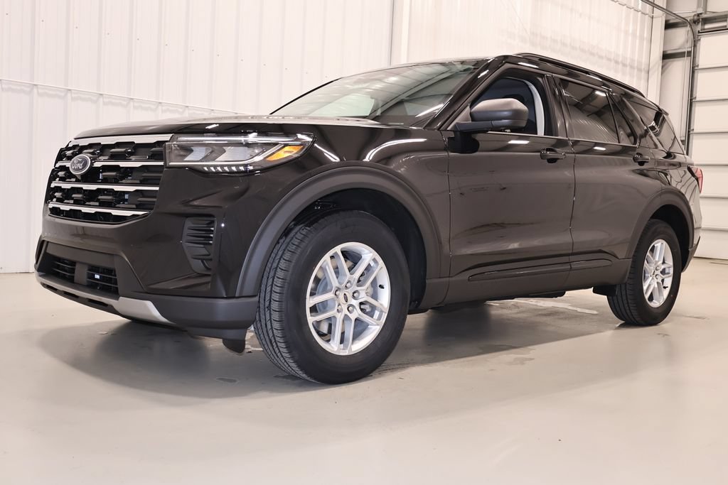 New 2026 Ford Explorer Active AWD/4WD image 5