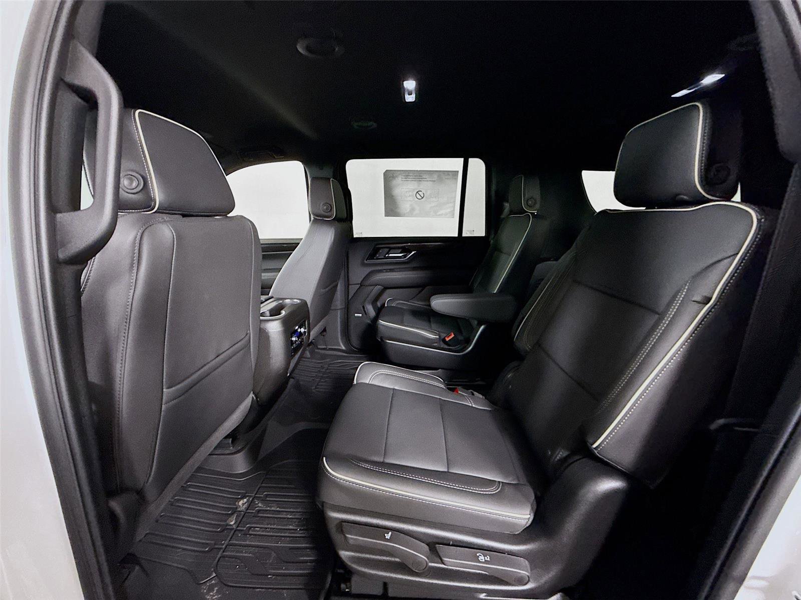 New 2026 GMC Yukon XL Elevation w/ LPO, Floor Liner Package image 19