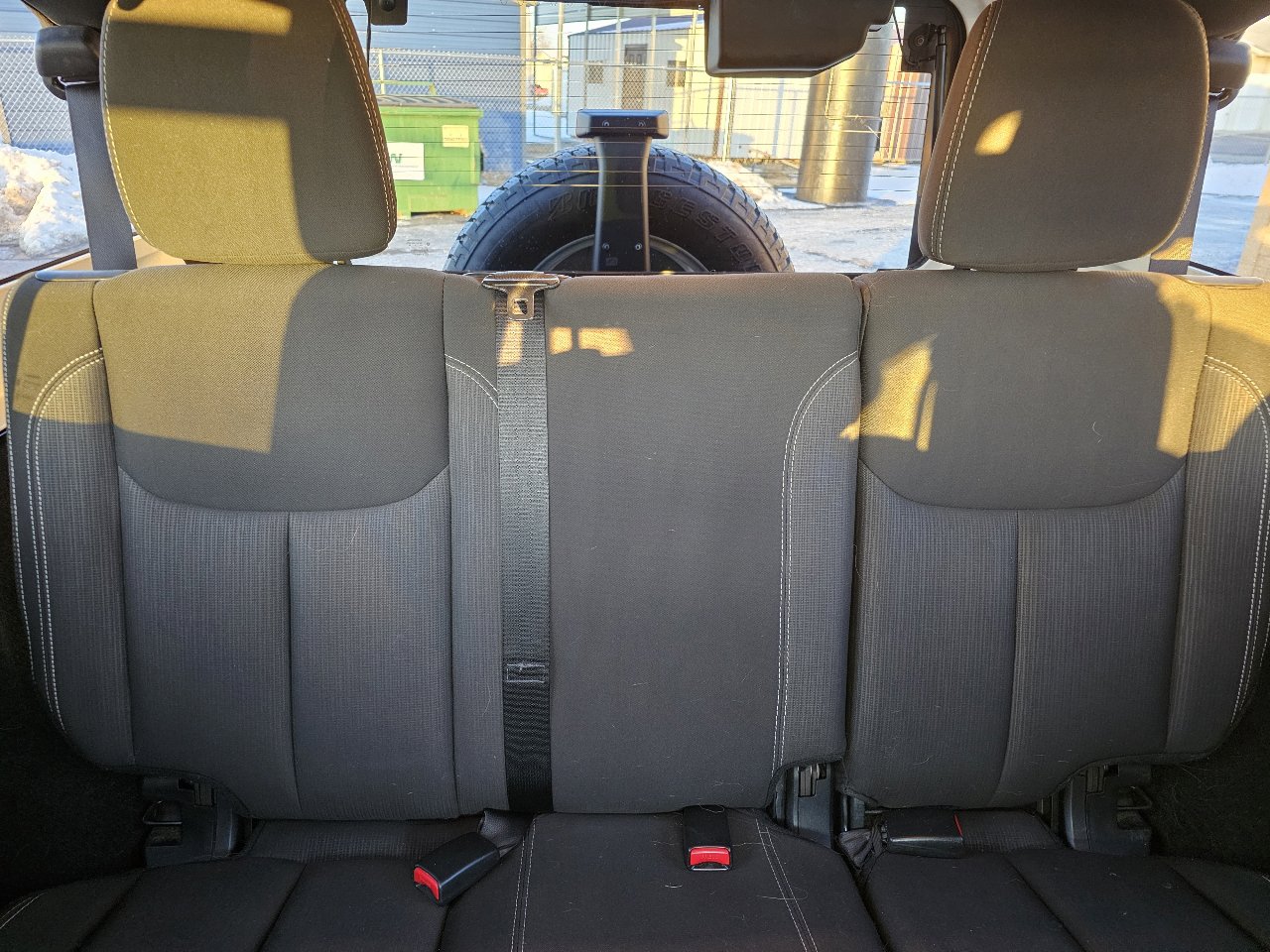 Used 2015 Jeep Wrangler Unlimited Sahara w/ Connectivity Group image 22