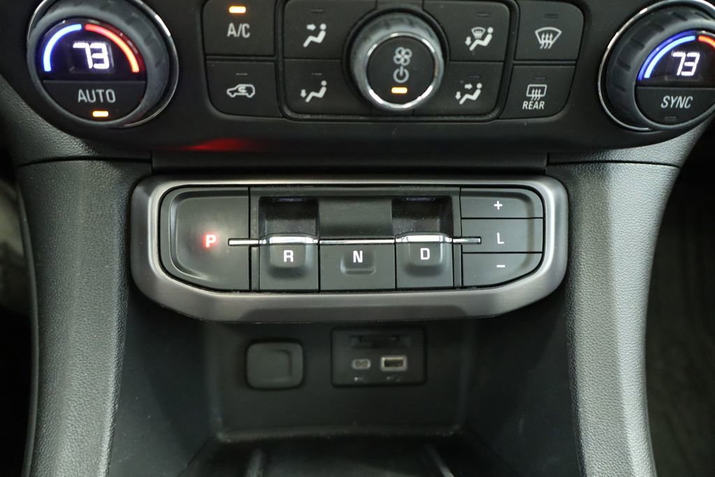 Used 2022 GMC Acadia AT4 w/ Technology Package AWD/4WD image 47