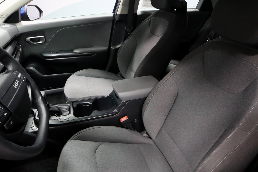Used 2025 Kia K4 LXS image 23