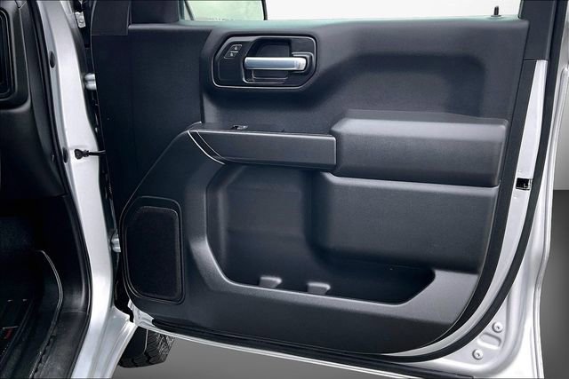 Used 2021 Chevrolet Silverado 1500 Custom Trail Boss w/ LPO, Dark Essentials Package AWD/4WD image 17