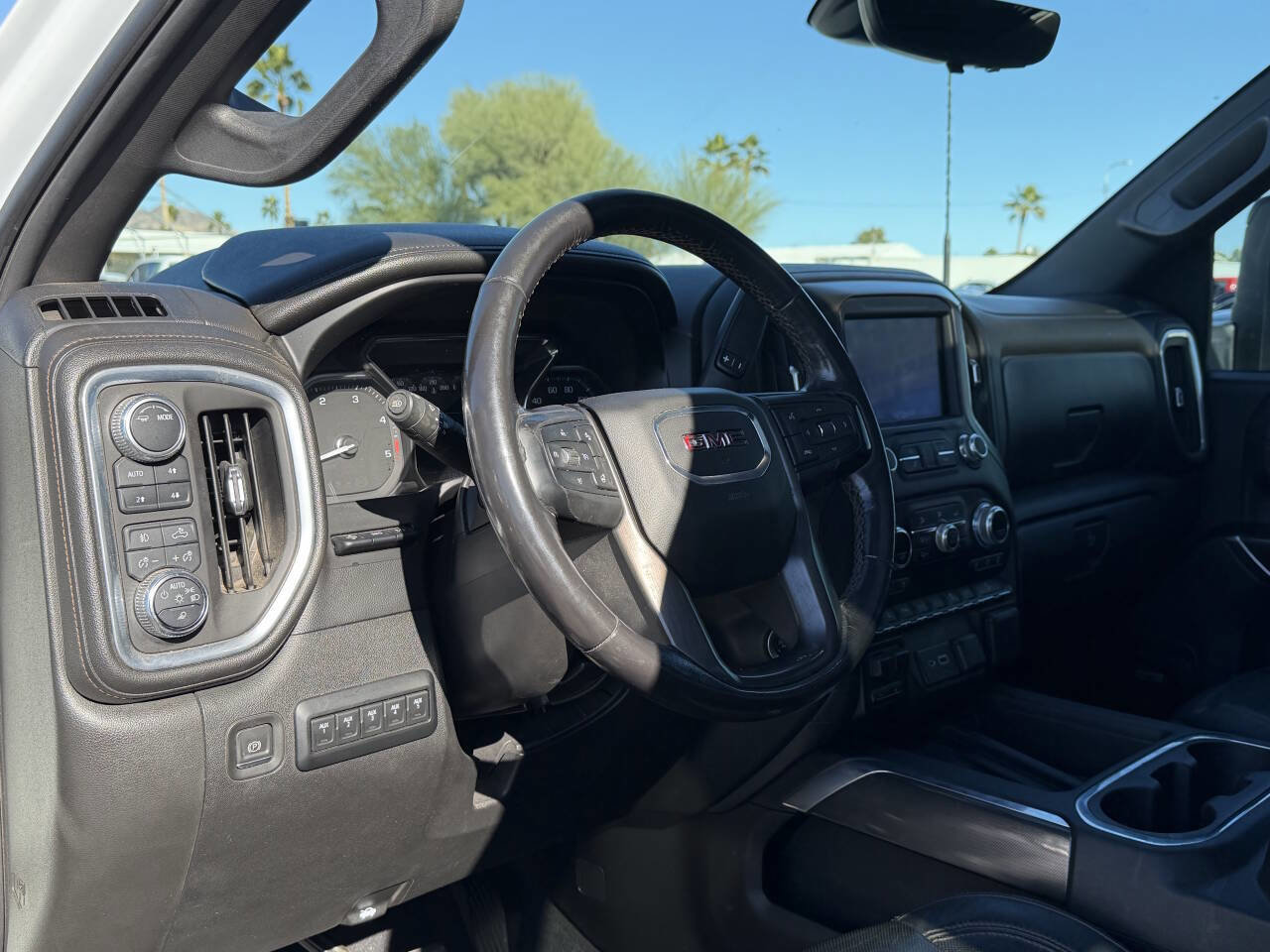 Used 2021 GMC Sierra 2500 AT4 w/ AT4 Premium Plus Package AWD/4WD image 21