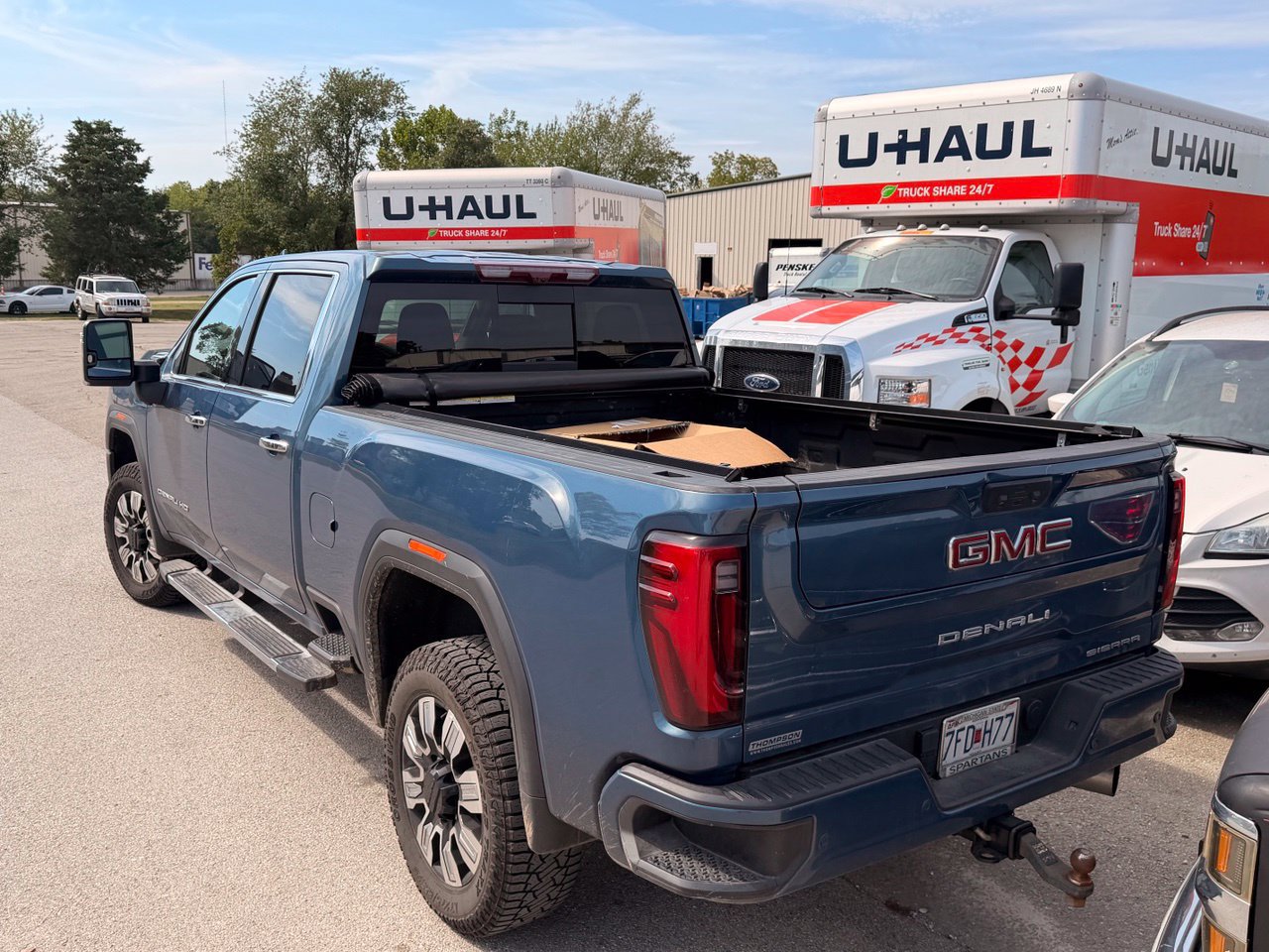 Used 2025 GMC Sierra 2500 Denali w/ Denali Reserve Package AWD/4WD image 2