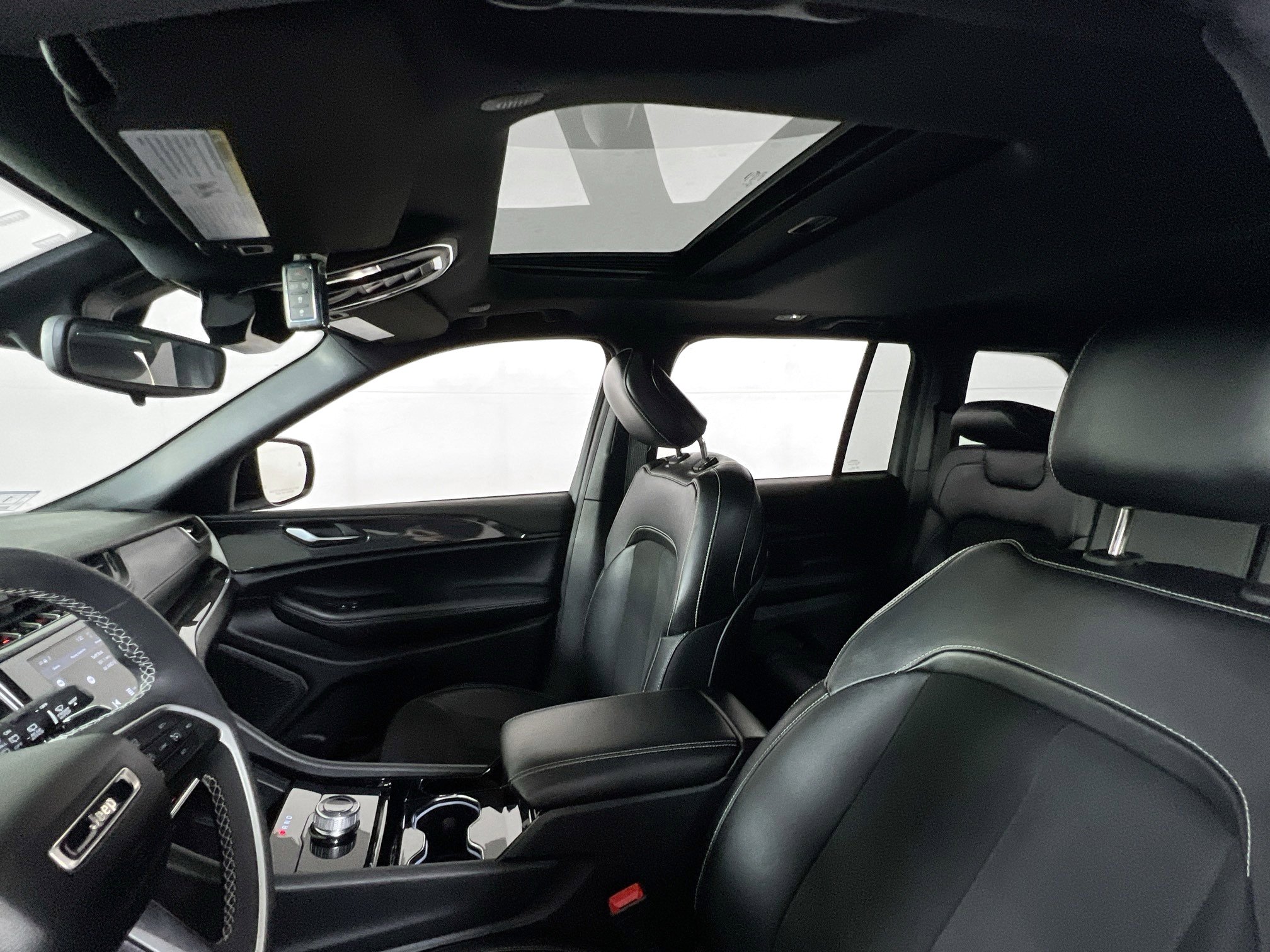 Used 2023 Jeep Grand Cherokee Altitude image 21