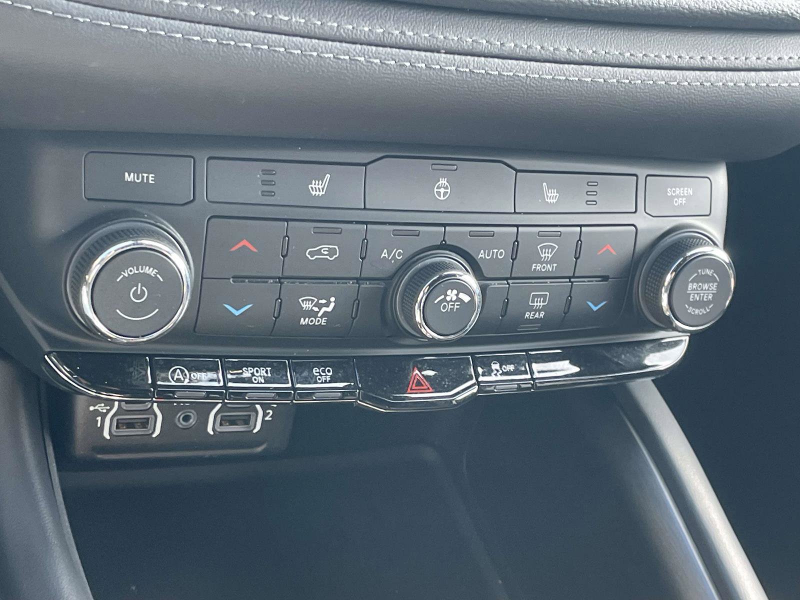 Used 2024 Dodge Durango SXT video 4