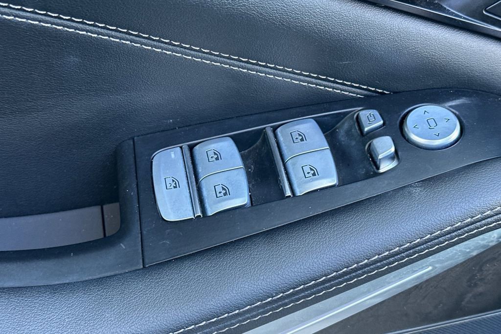 Used 2023 BMW X7 xDrive40i w/ M Sport Package image 11