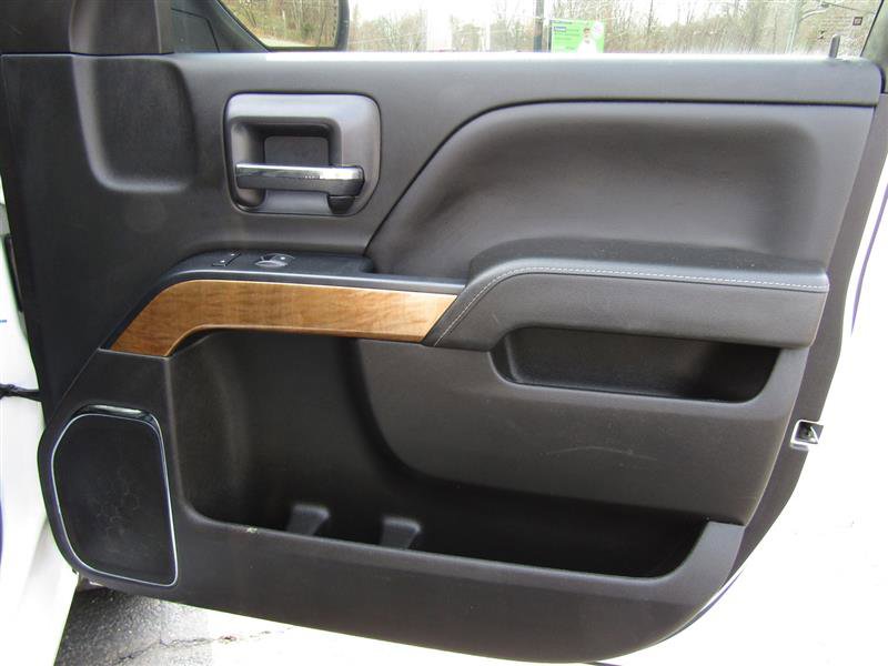 Used 2018 Chevrolet Silverado 1500 LTZ image 30