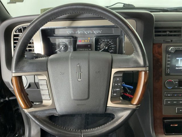 Used 2012 Lincoln Navigator 4WD image 15