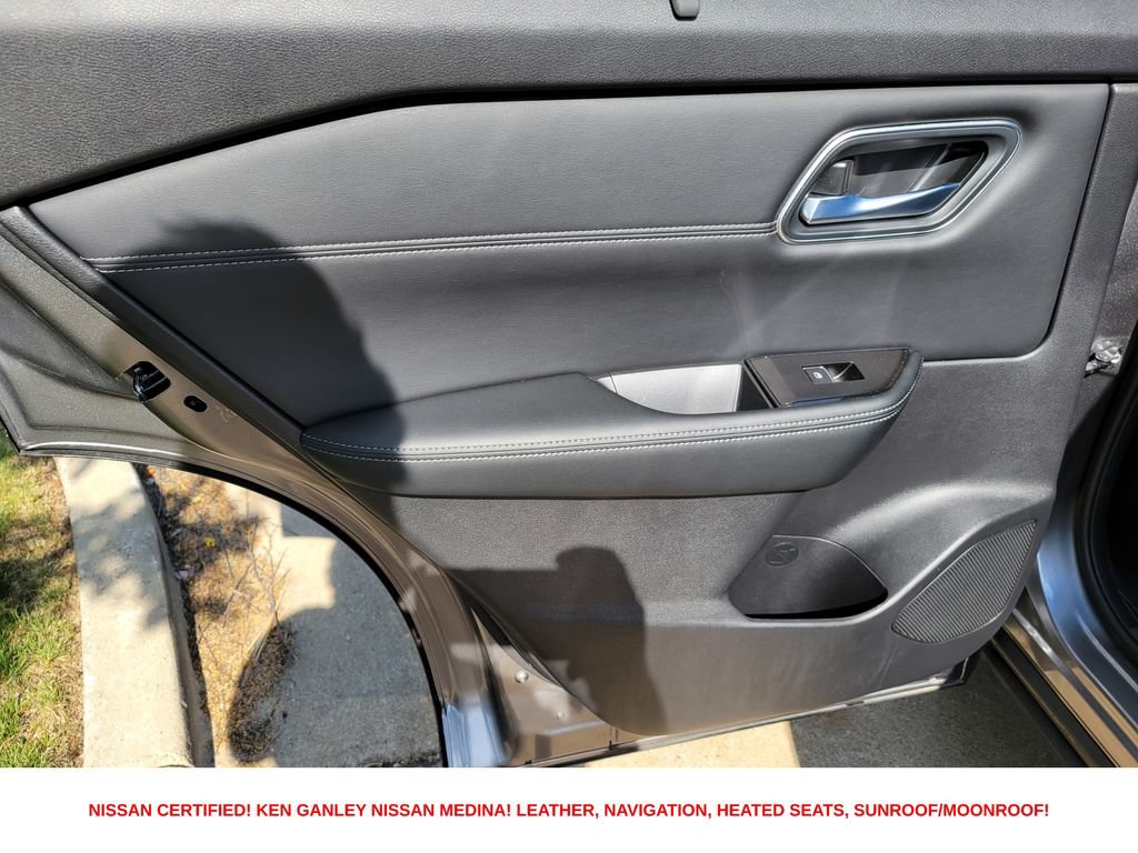Certified 2026 Nissan Rogue Platinum w/ Platinum Premium Package AWD/4WD image 44