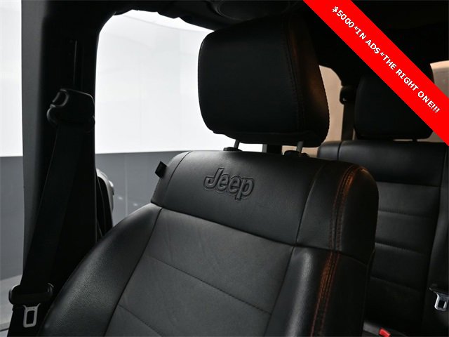 Used 2012 Jeep Wrangler Unlimited Sahara image 22