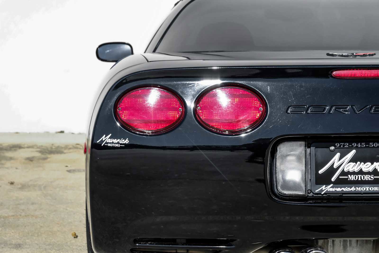 Used 2004 Chevrolet Corvette Coupe w/ Roof Package image 35