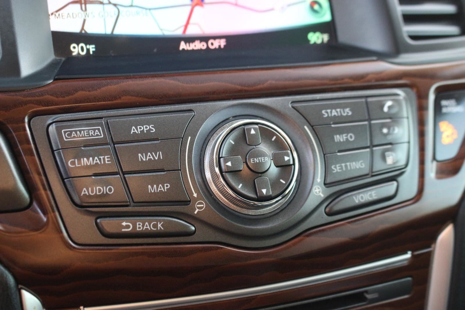 Used 2020 Nissan Pathfinder Platinum image 26