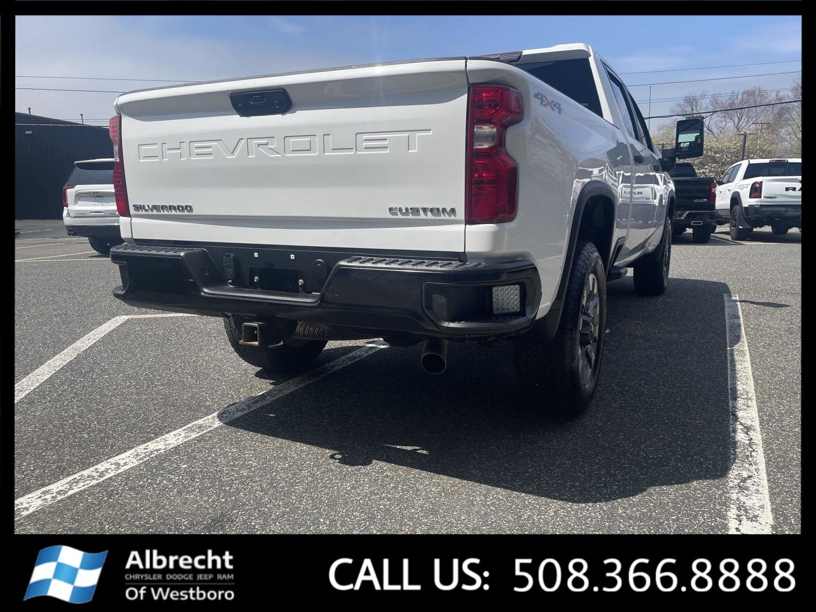 Used 2023 Chevrolet Silverado 2500 Custom w/ Custom Value Package image 5