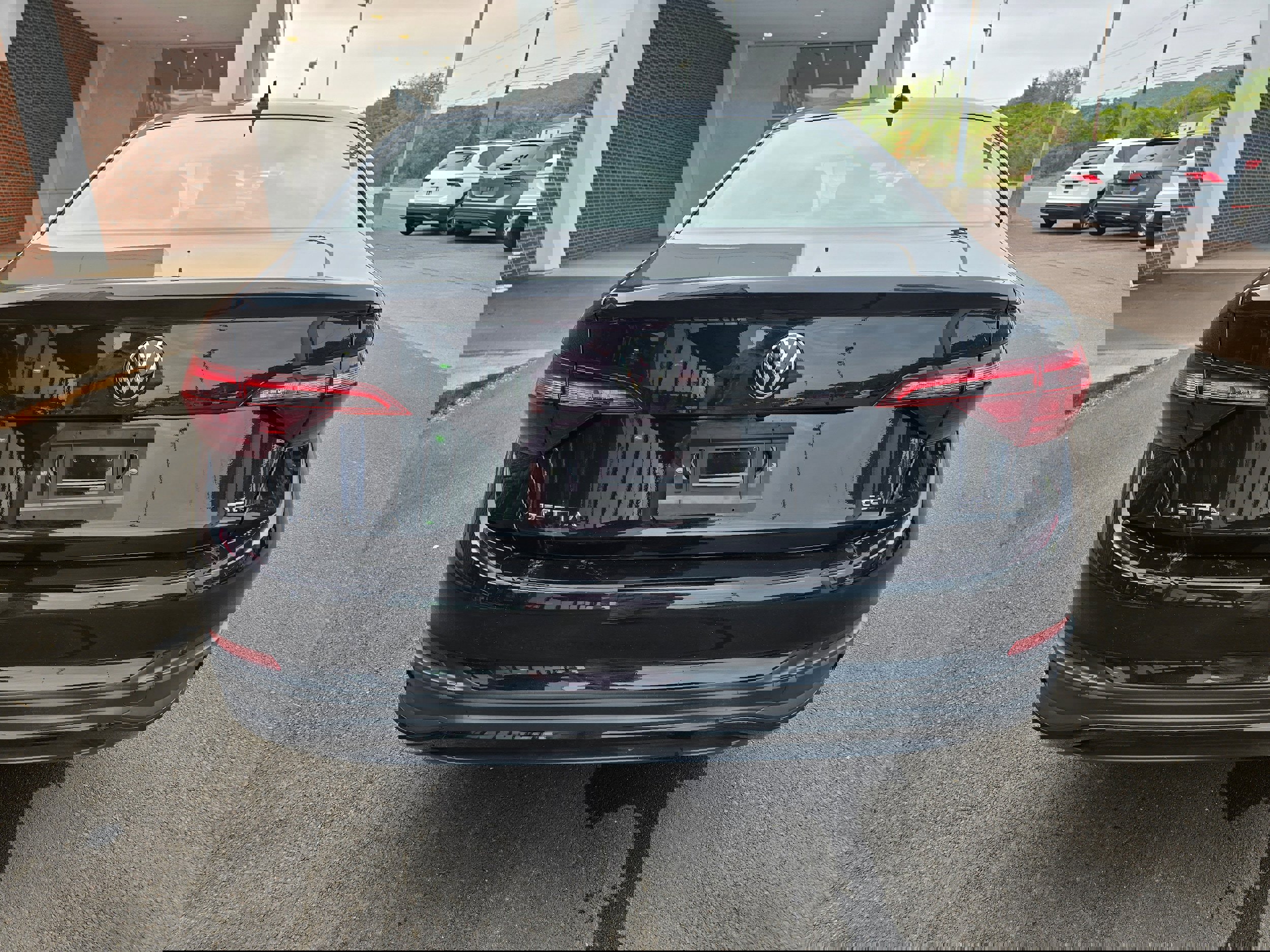 Certified 2023 Volkswagen Jetta SE image 6