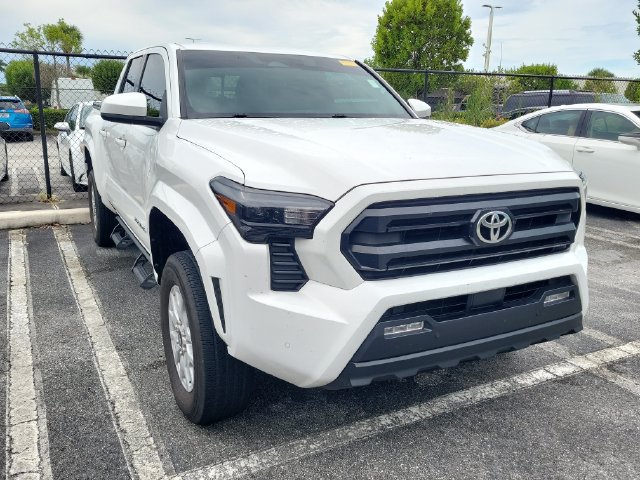 Used 2024 Toyota Tacoma SR5 w/ SR5 Upgrade Package AWD/4WD image 3