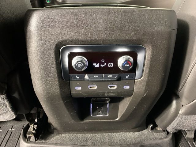 Used 2021 GMC Yukon SLT w/ SLT Luxury Plus Package image 37