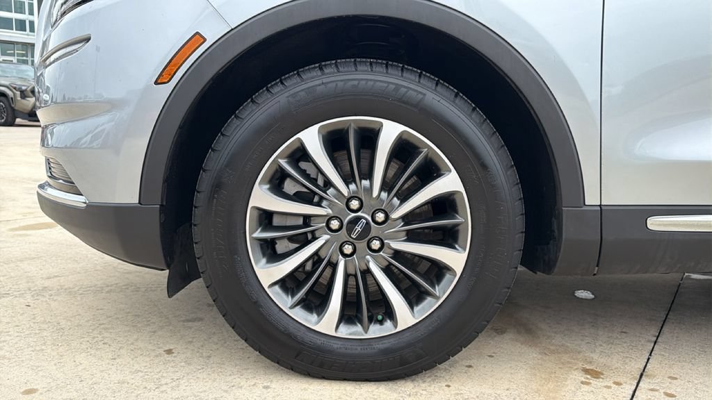 Used 2023 Lincoln Nautilus FWD image 9