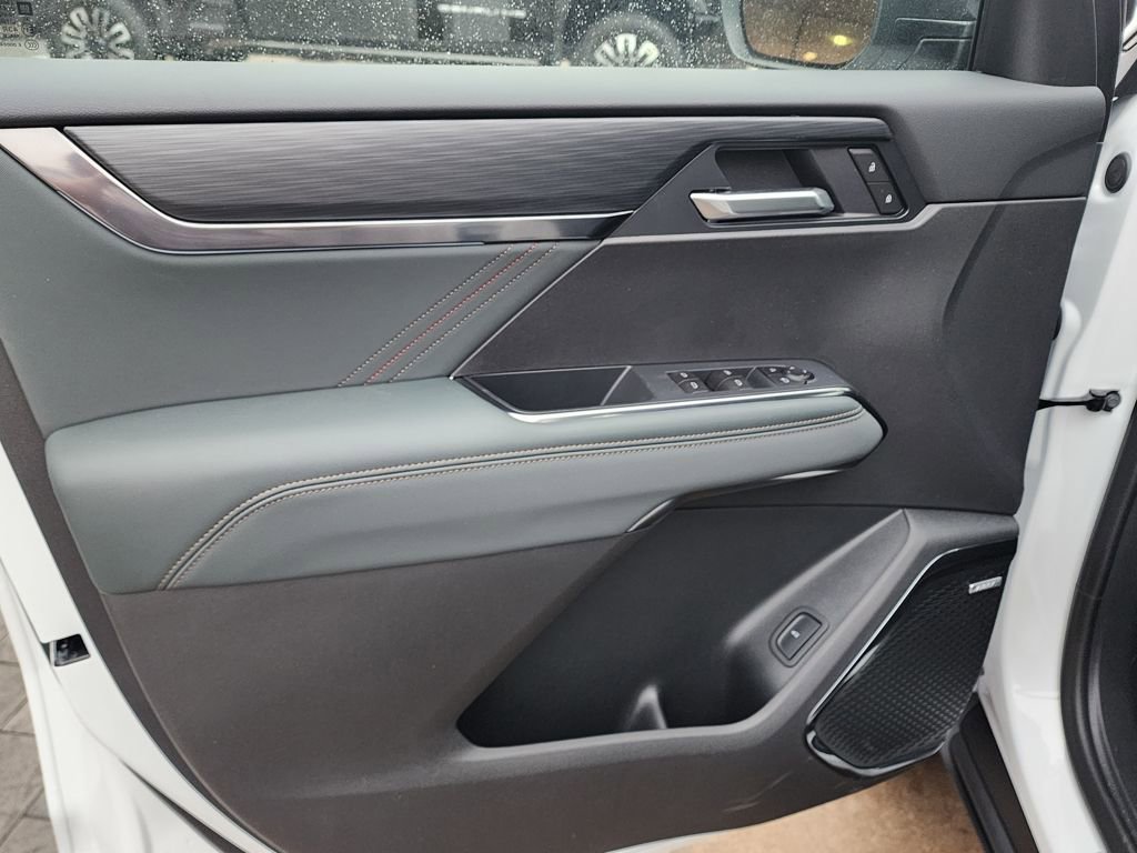 New 2026 GMC Acadia AT4 w/ Super Cruise Package image 13