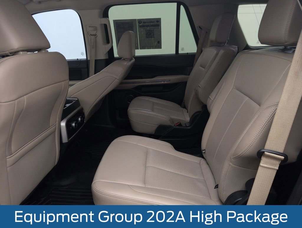 Used 2023 Ford Expedition XLT image 16