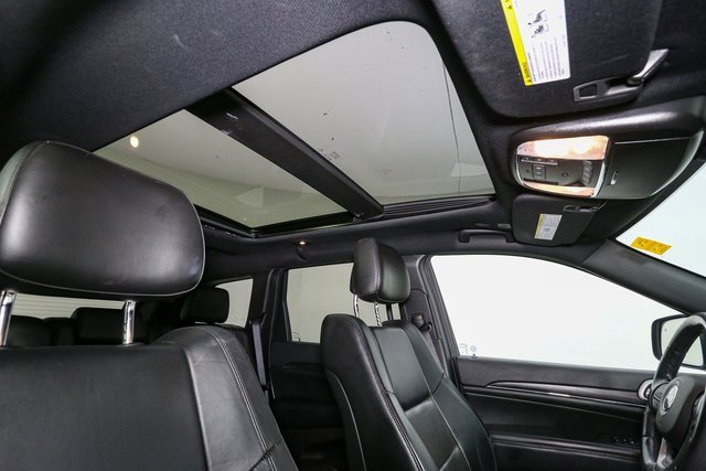 Used 2020 Jeep Grand Cherokee Limited w/ Luxury Group II image 19