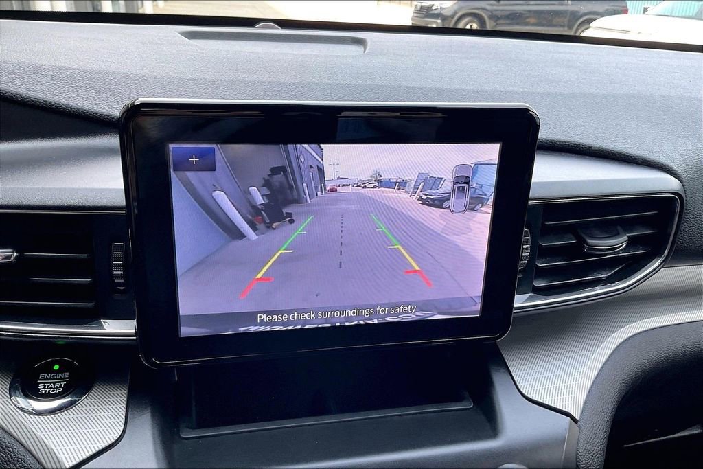 Used 2020 Ford Explorer XLT w/ Equipment Group 202A AWD/4WD image 21