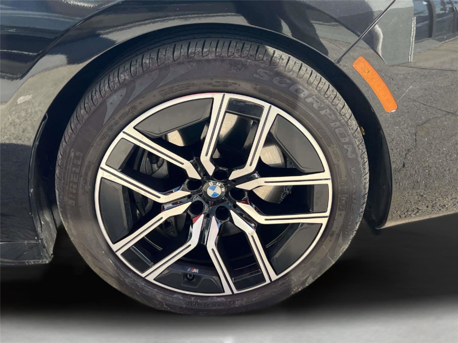 Used 2024 BMW 740i xDrive image 8