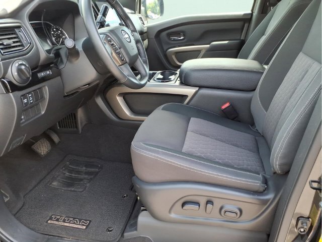 Used 2024 Nissan Titan SV w/ SV Bronze Edition Package AWD/4WD image 19