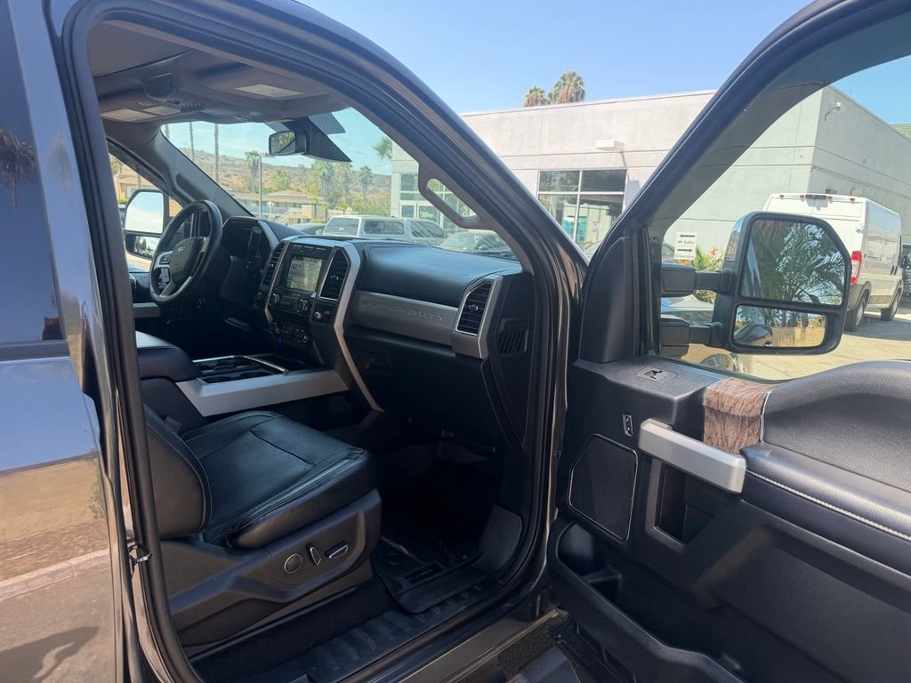 Used 2018 Ford F350 Lariat w/ Lariat Ultimate Package AWD/4WD image 16