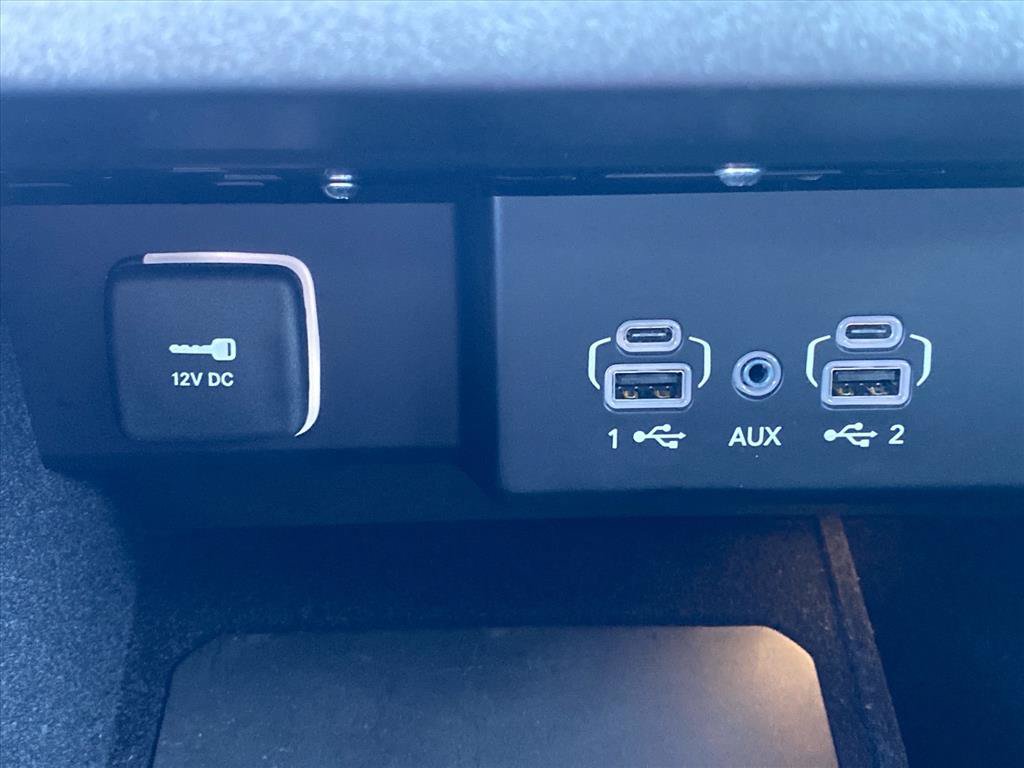 Used 2024 Jeep Wagoneer Series II w/ Convenience Group I AWD/4WD image 17
