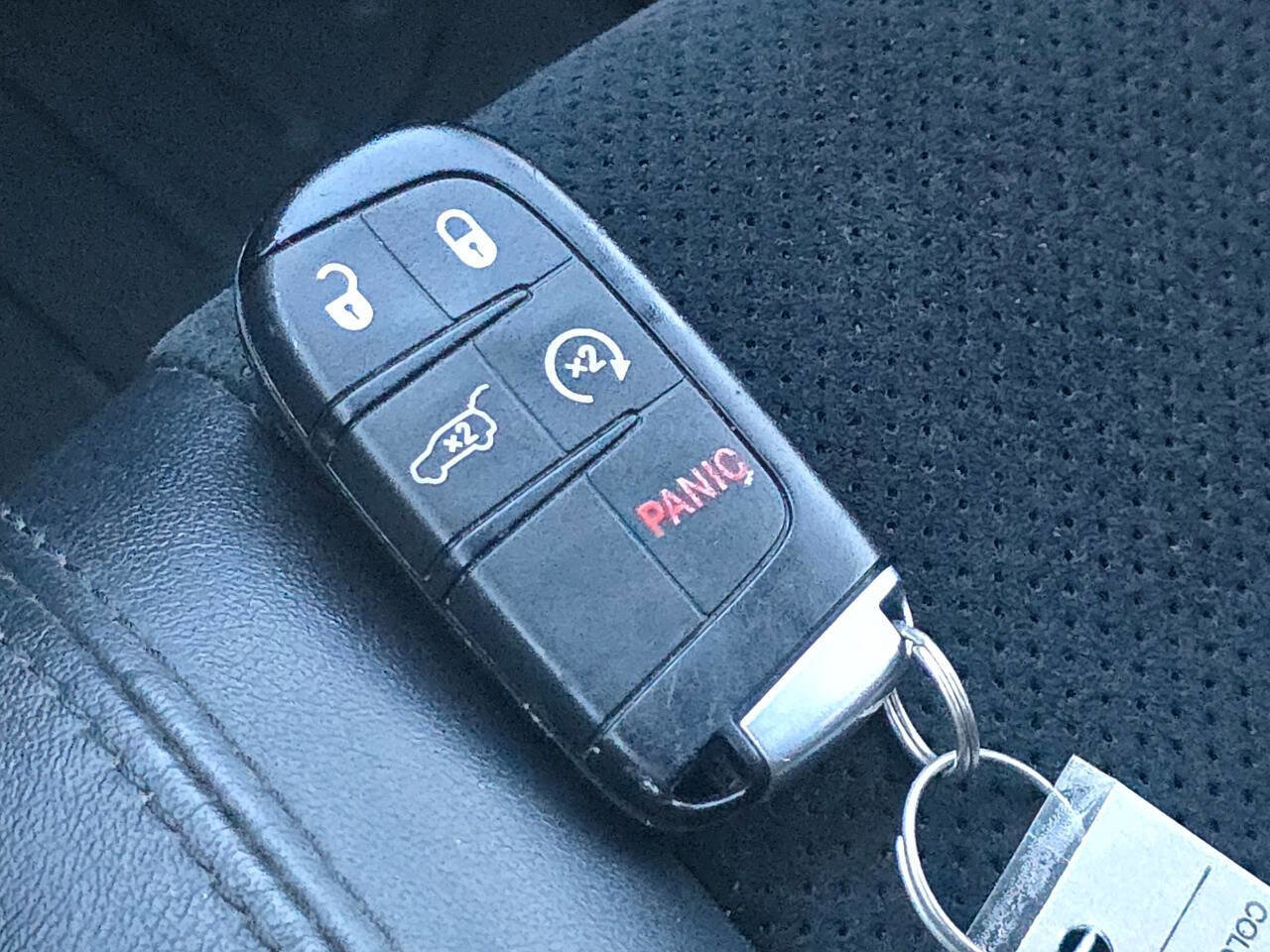 Used 2017 Jeep Grand Cherokee Altitude image 32