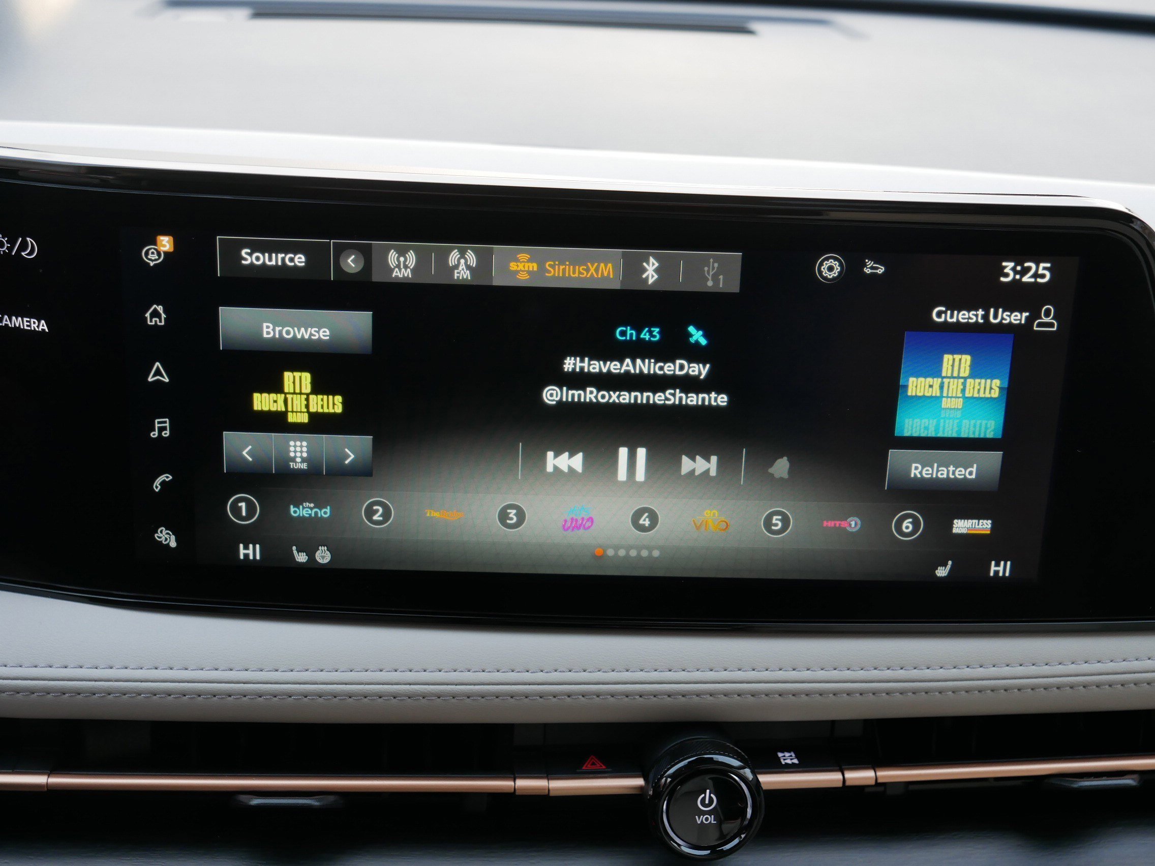 Certified 2023 Nissan Ariya AWD image 22