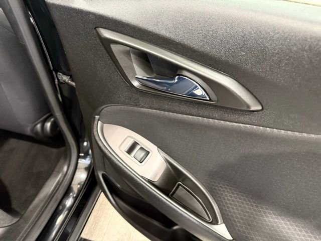 Used 2023 Chevrolet Malibu LT image 25
