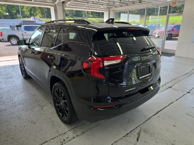 Certified 2023 GMC Terrain SLE w/ Driver Convenience Package FWD image 3