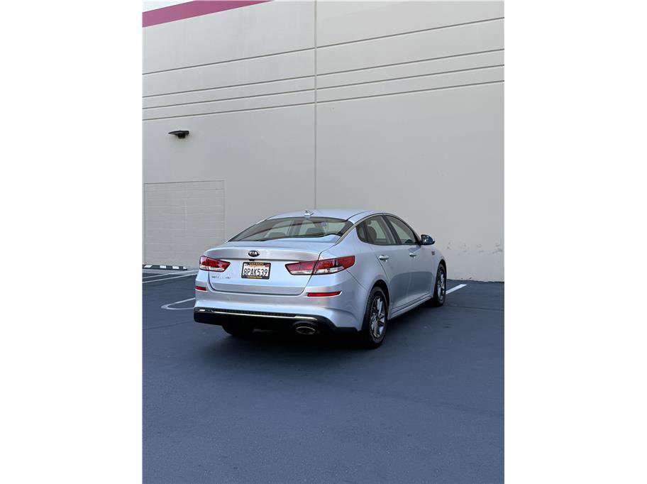 Used 2020 Kia Optima LX image 4