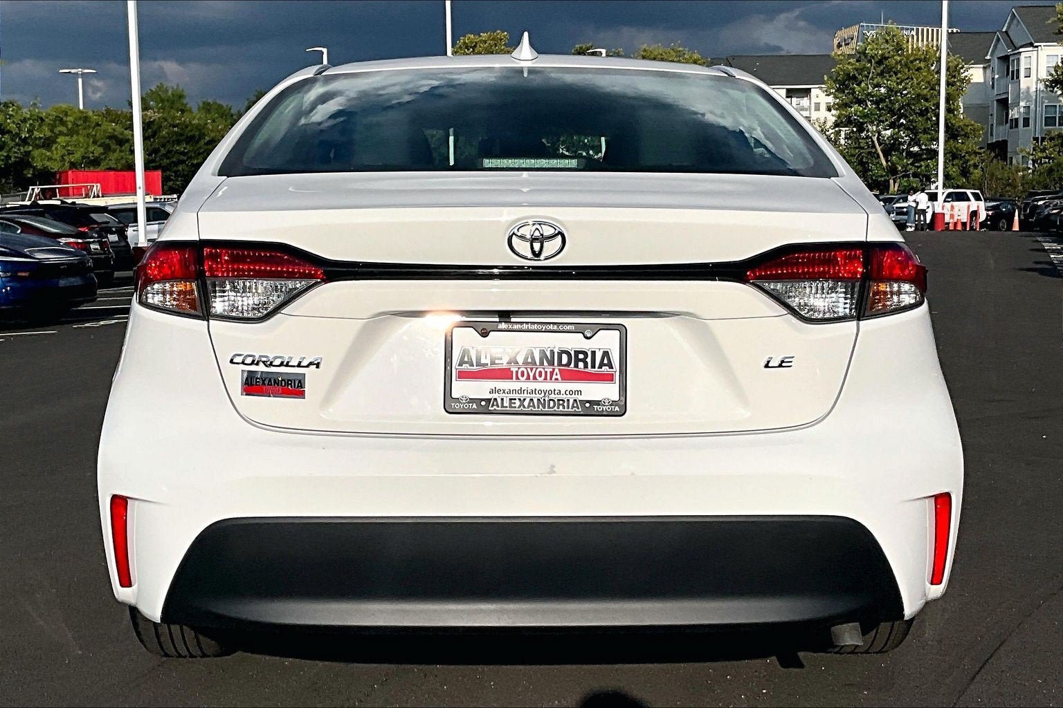 Used 2024 Toyota Corolla LE FWD image 4