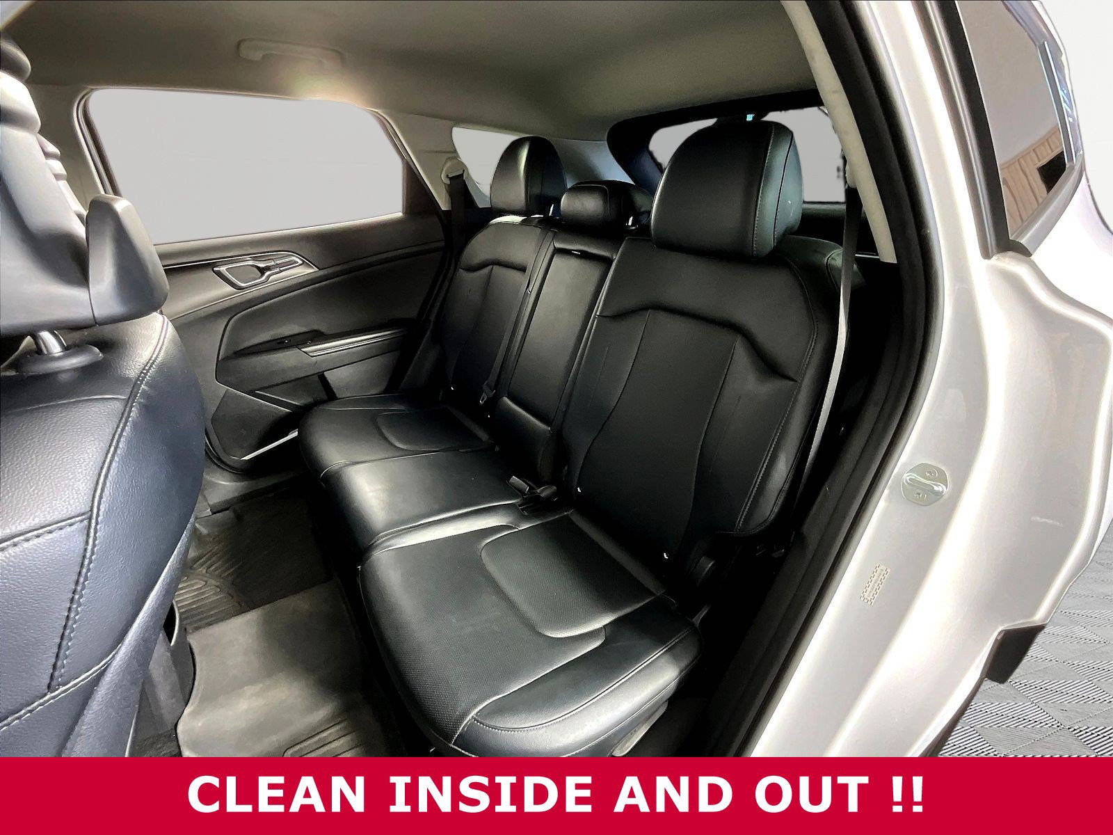 Used 2024 Kia Sportage EX AWD/4WD image 22