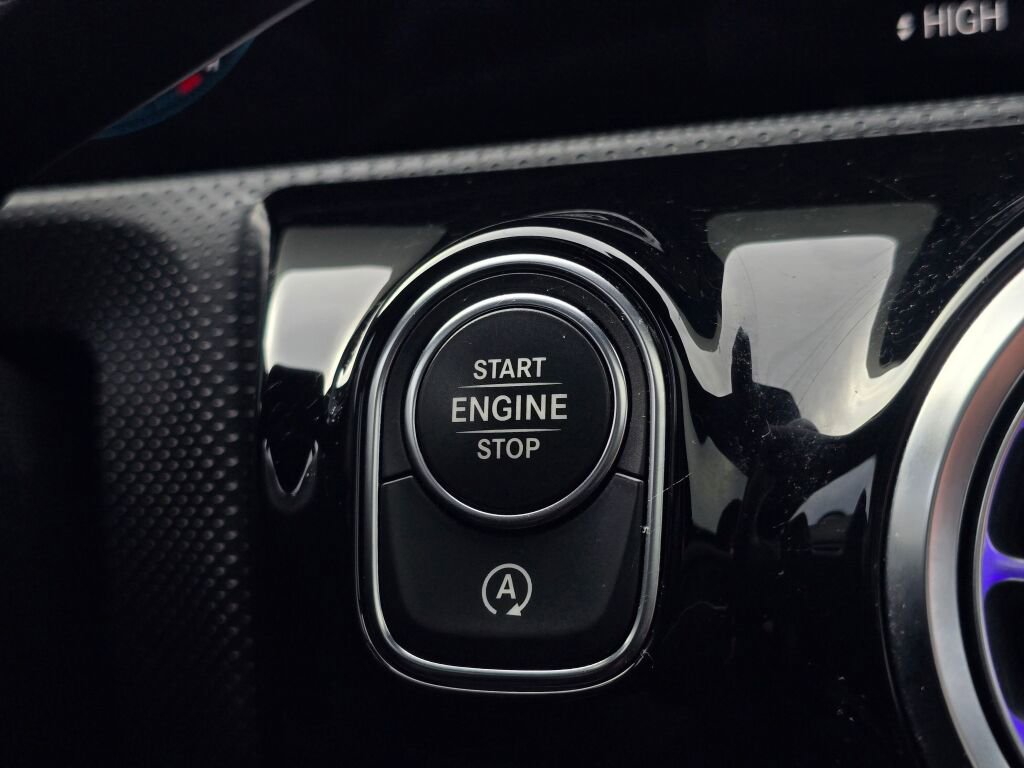 Used 2023 Mercedes-Benz CLA 250 4MATIC image 41