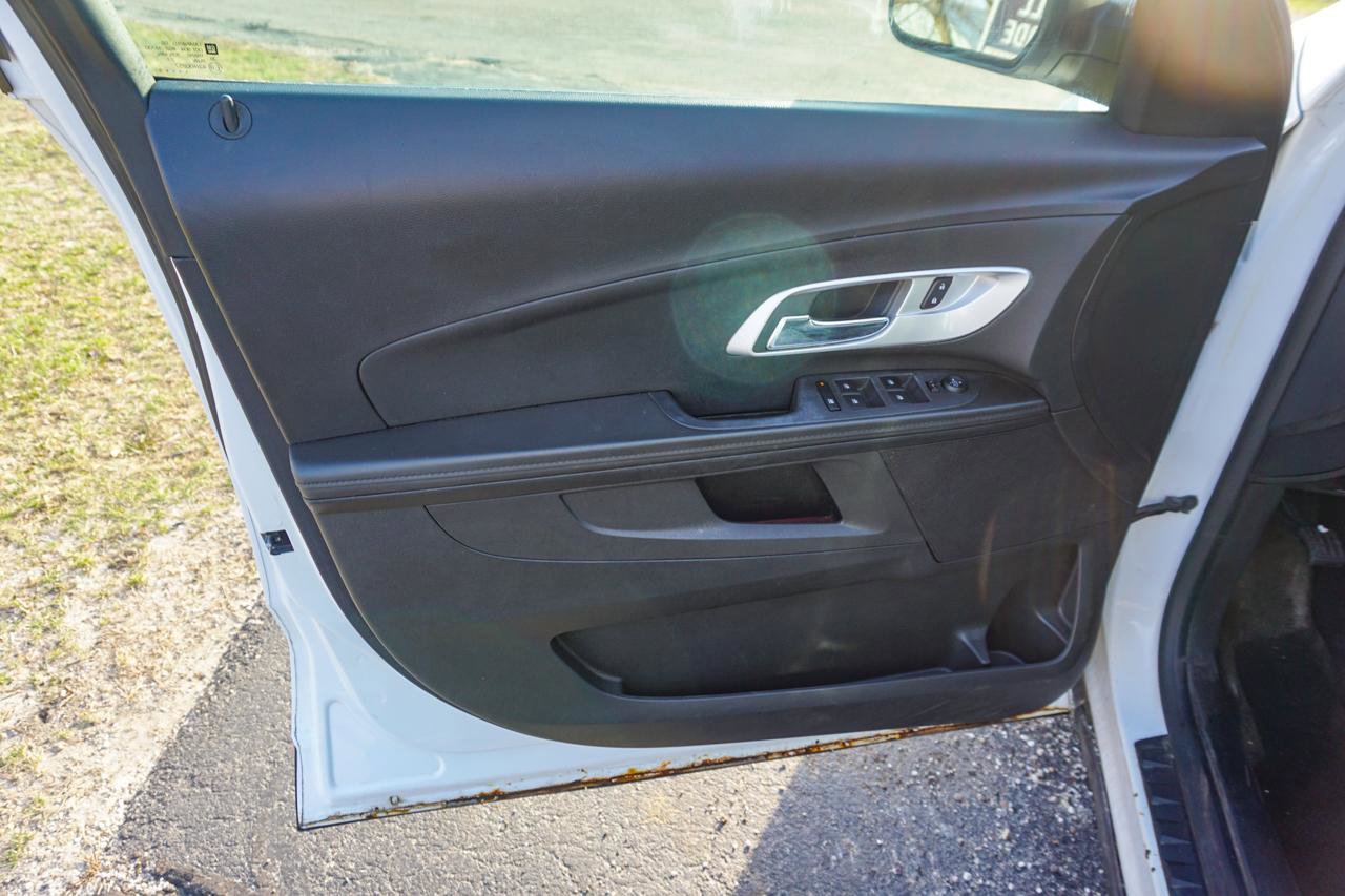 Used 2013 Chevrolet Equinox LS image 25